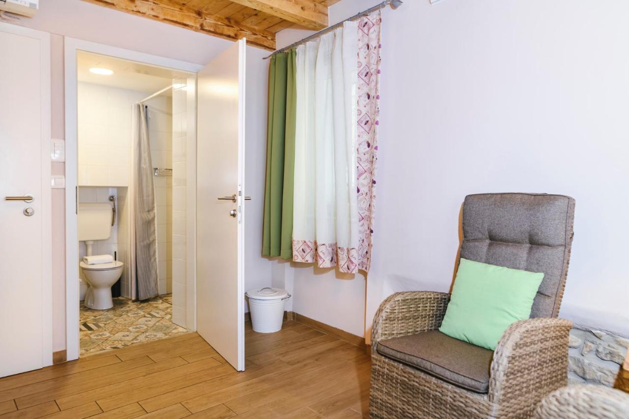 Guesthouse Centrum B&B Izola Exterior foto