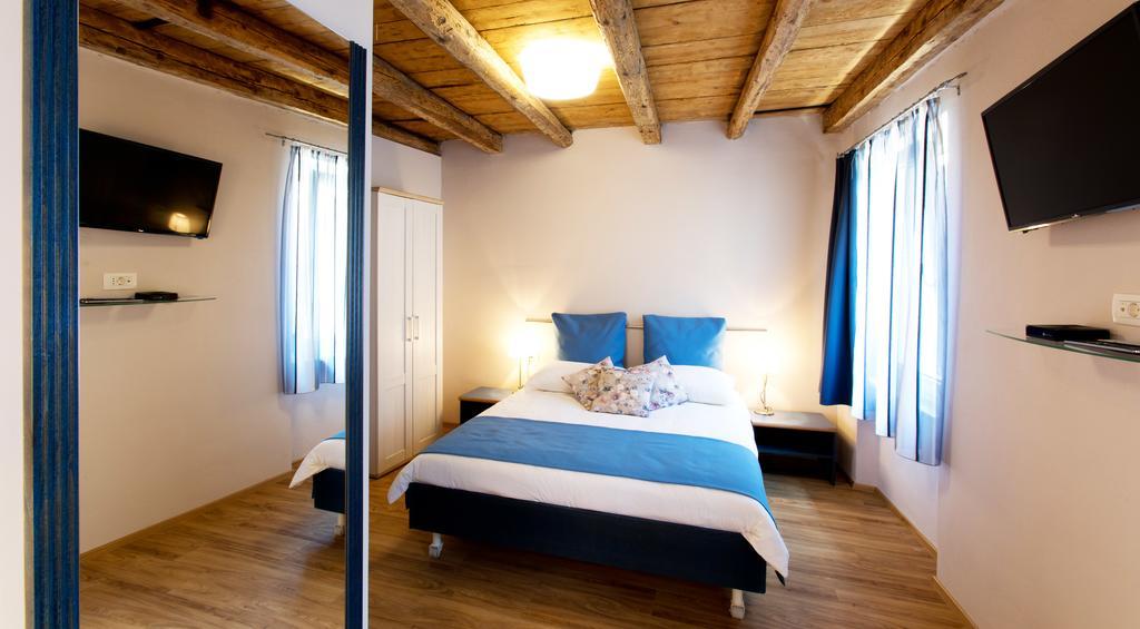 Guesthouse Centrum B&B Izola Exterior foto