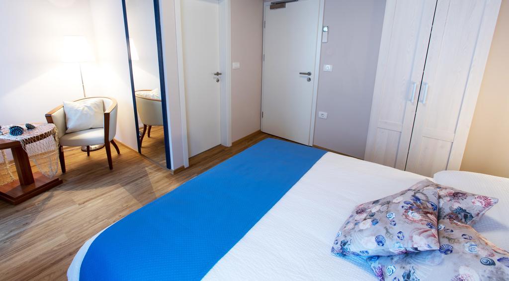 Guesthouse Centrum B&B Izola Exterior foto