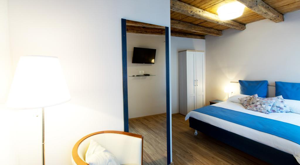 Guesthouse Centrum B&B Izola Exterior foto