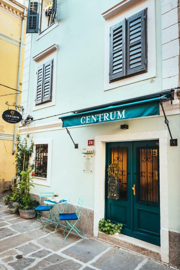 Guesthouse Centrum B&B Izola Exterior foto